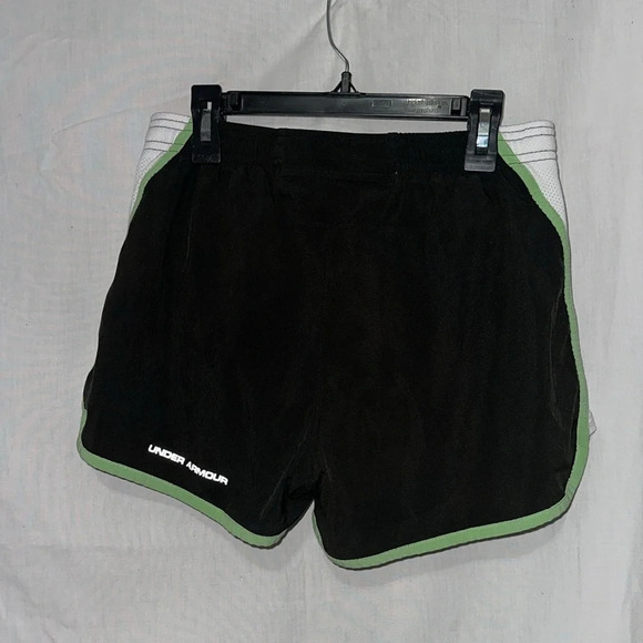 Black green white Under Armour shorts size small - Picture 2 of 3
